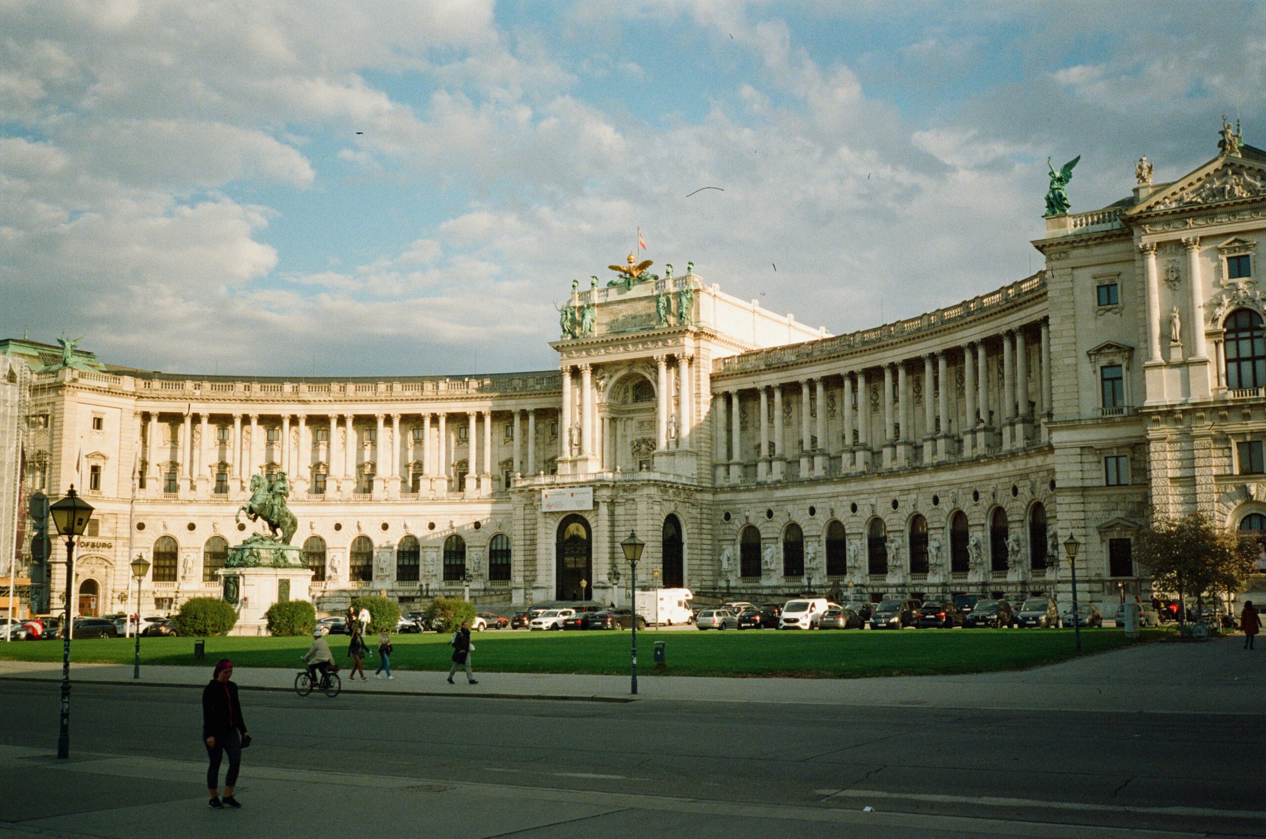 Kein Geheimtipp: Die Neue Burg in Wien, hier in der Außenansicht